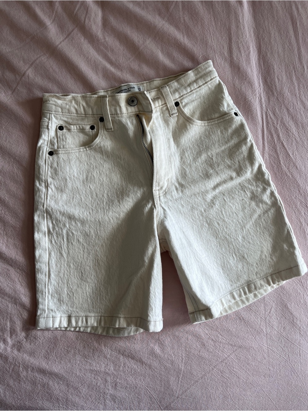 Women’s Abercrombie Off White Denim Shorts Size 00 or 24